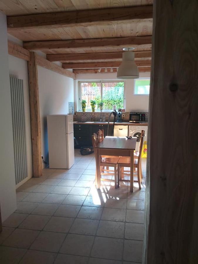 Le Pain Parasol Apartment Espinasses Bagian luar foto